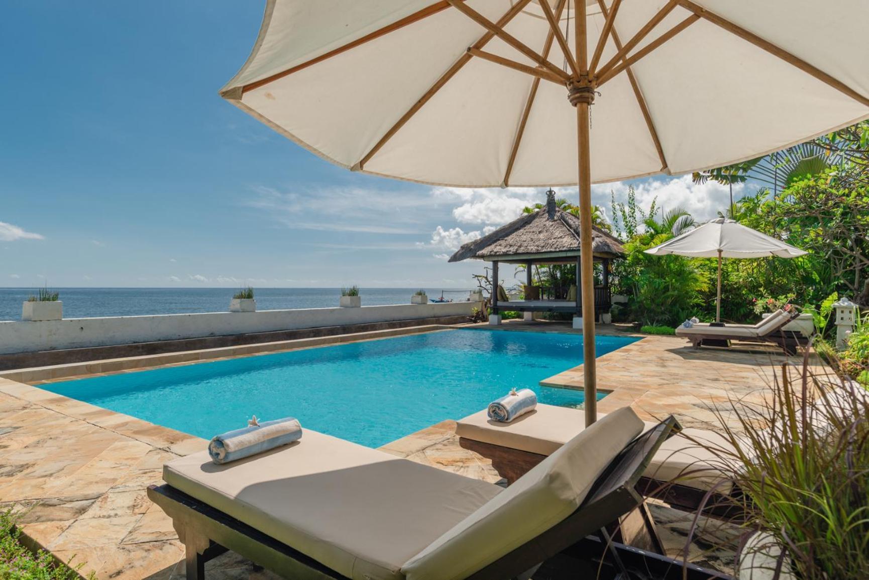 Gorgeous Beachfront Villa Lovina Banjar  Exterior foto