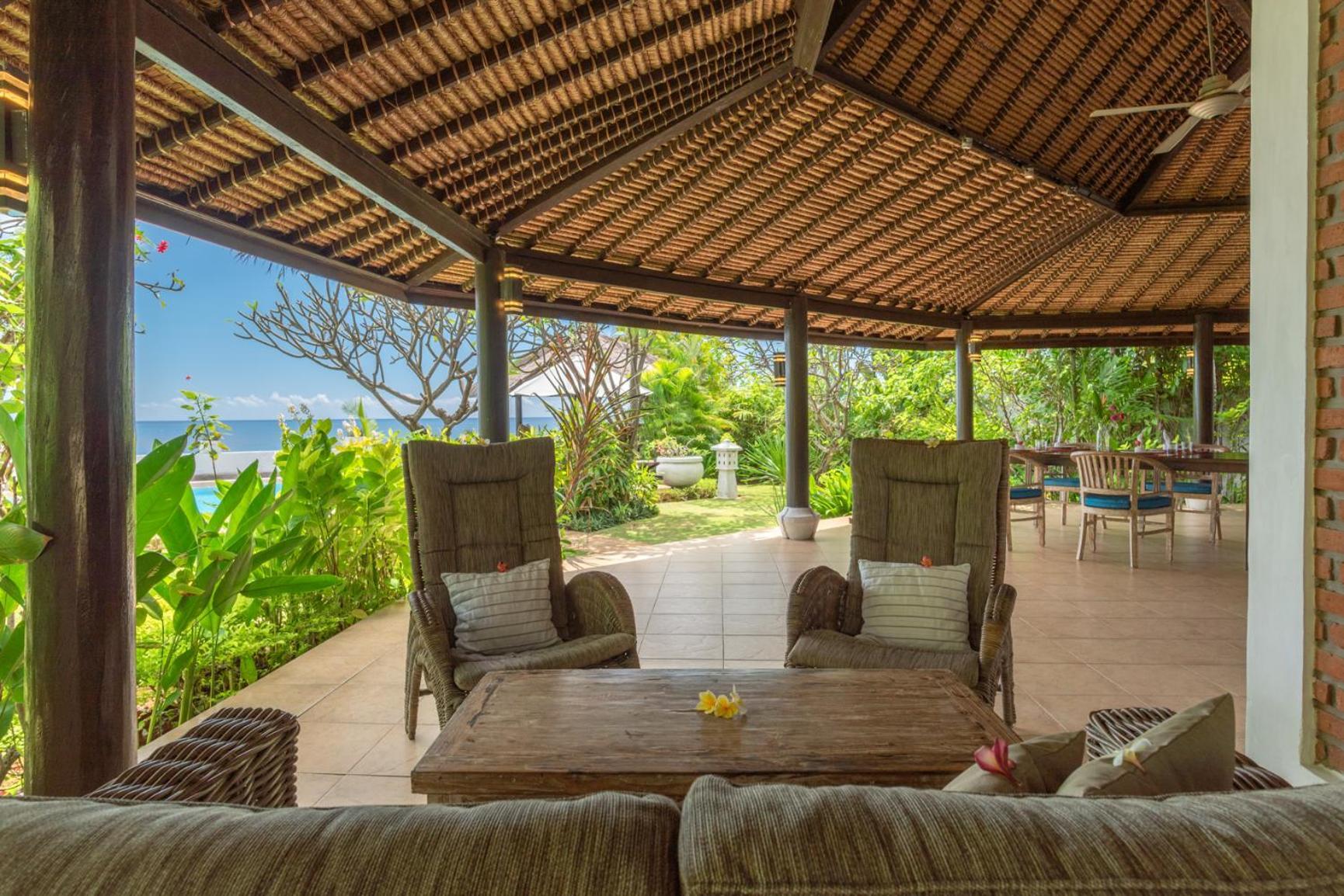 Gorgeous Beachfront Villa Lovina Banjar  Exterior foto