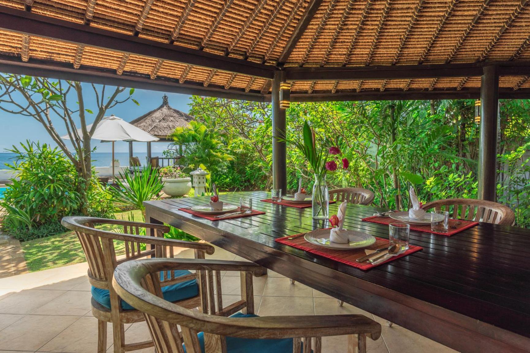 Gorgeous Beachfront Villa Lovina Banjar  Exterior foto