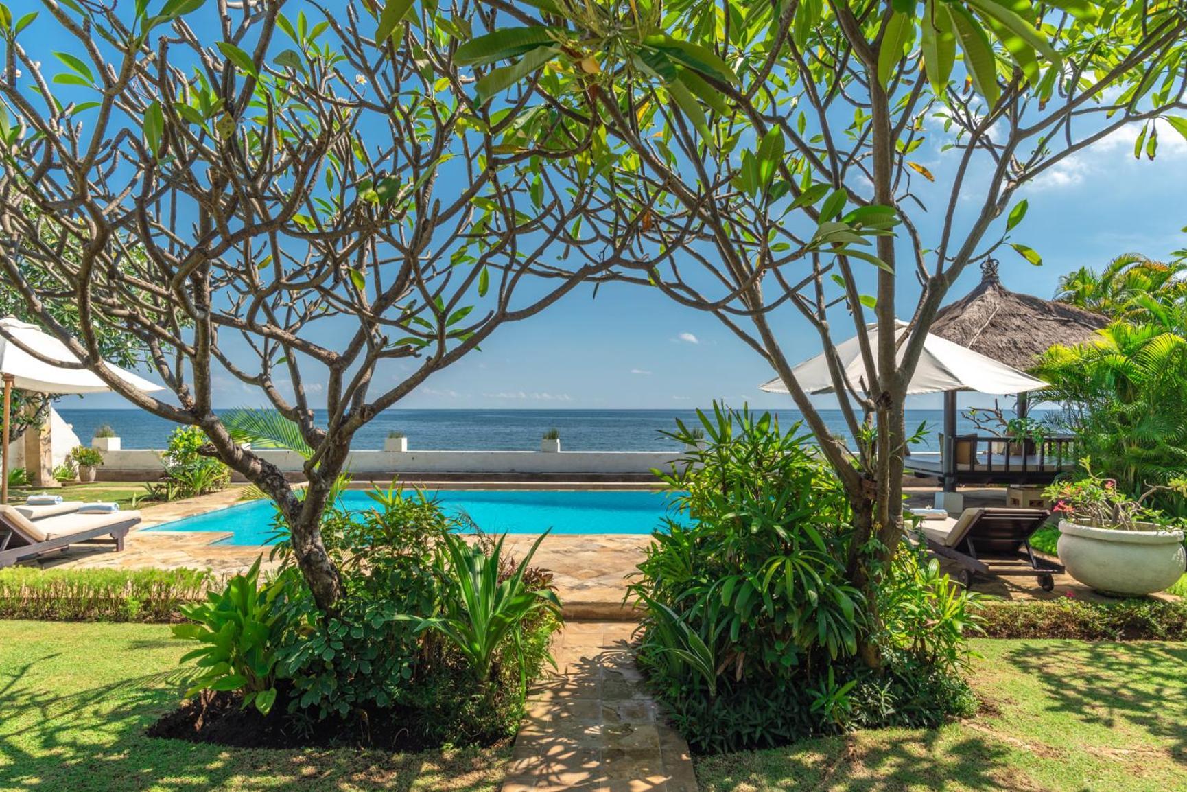 Gorgeous Beachfront Villa Lovina Banjar  Exterior foto