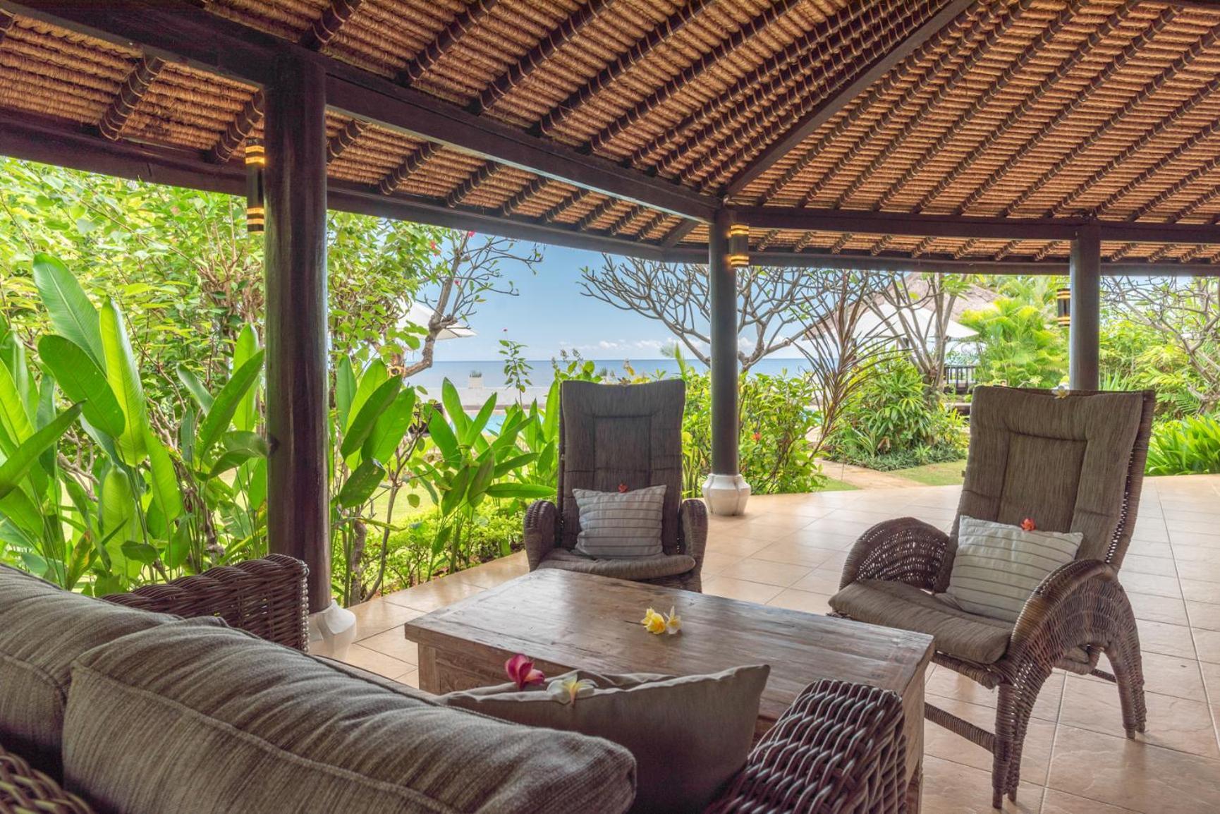 Gorgeous Beachfront Villa Lovina Banjar  Exterior foto